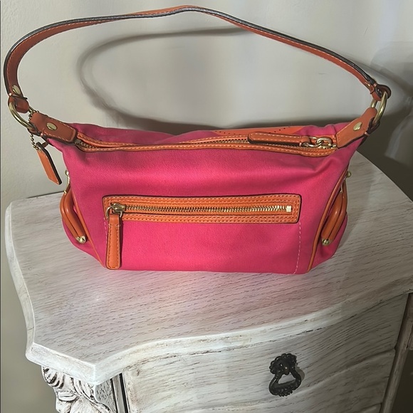 Coach Vibrant Pink and Orange Shoulder Bag with Sporty Design - Picture 2 of 6
